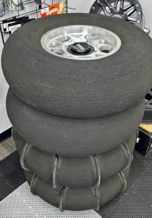 PADDLE TIRES W/RIMS