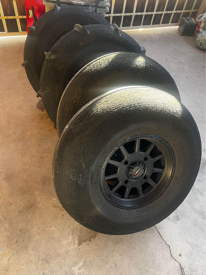 Rzr paddles Ultimate Toy Trader